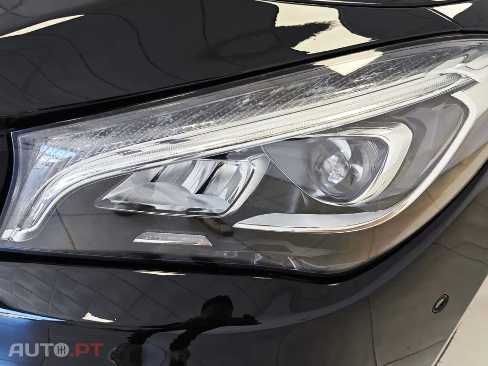 Mercedes-Benz CLA 180 7G-DCT AMG Line