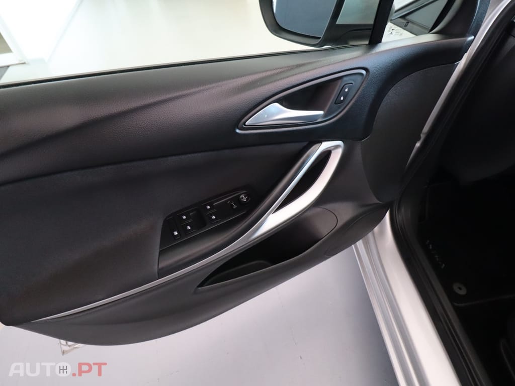 Opel Astra Sports Tourer 1.2 T Business Edition S/S