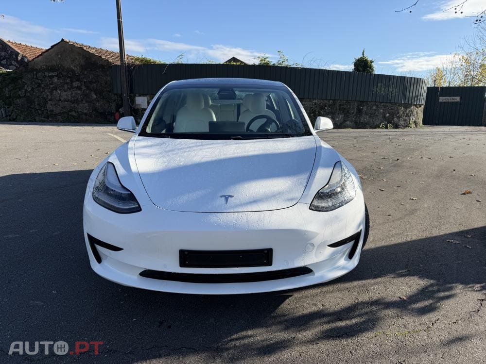Tesla Model 3 Standard Range Plus RWD