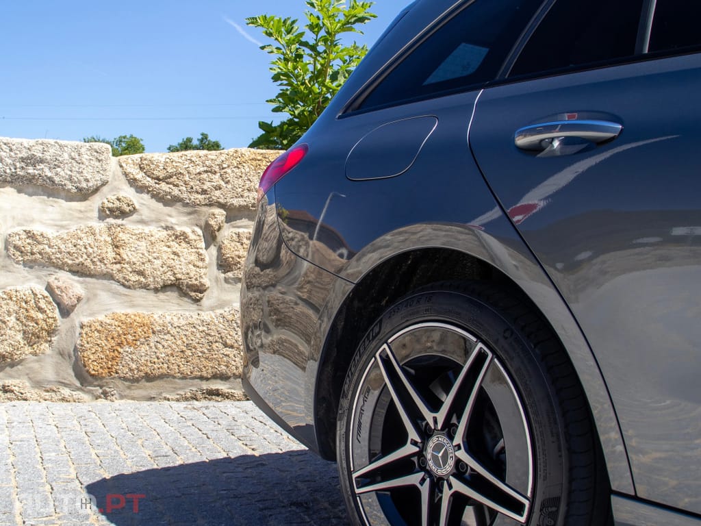Mercedes-Benz C 300 e AMG Line