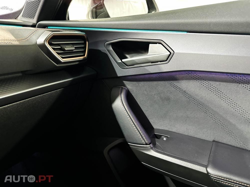 Cupra Formentor 1.5 e-Hybrid DSG VZ Black Edition