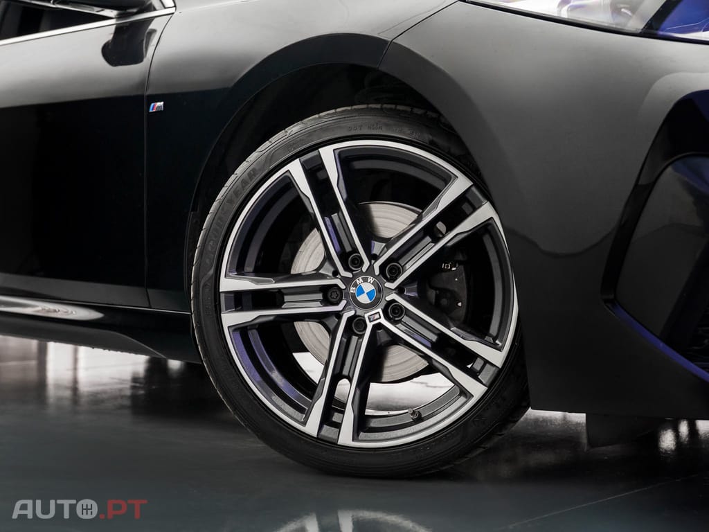 BMW 216 d Pack Desportivo M