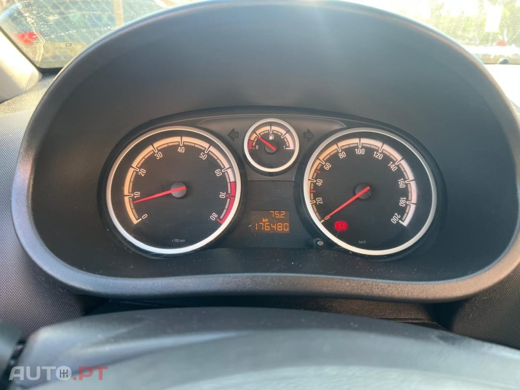 Opel Corsa 1.2 Black Edition