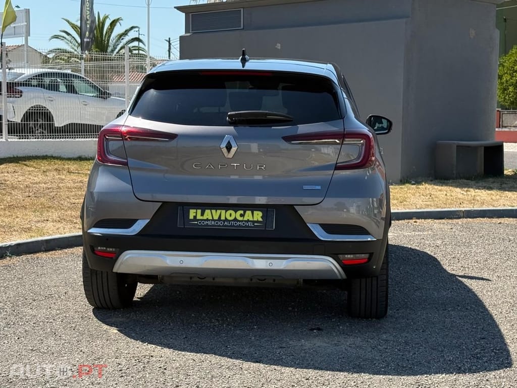 Renault Captur E-TECH 160 INTENS
