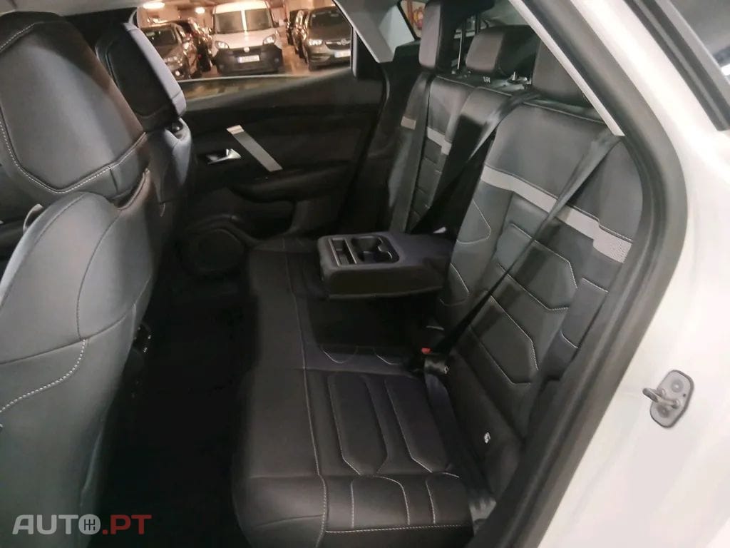 Citroen C4 1.2 PureTech Shine Pack EAT8