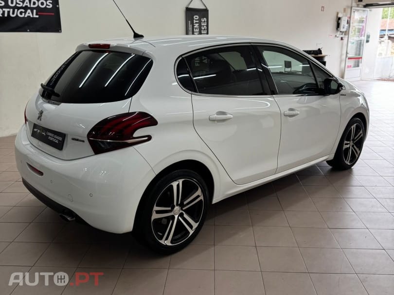 Peugeot 208 1.2 PureTech GT Line