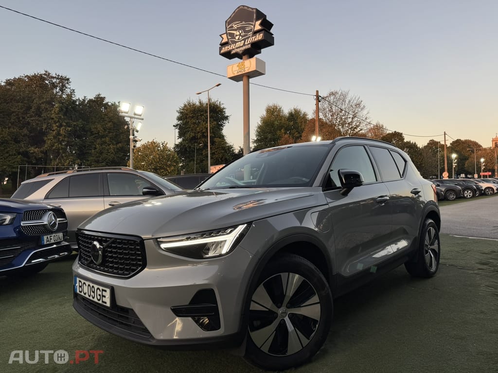 Volvo XC40 1.5 T4 PHEV Plus Dark