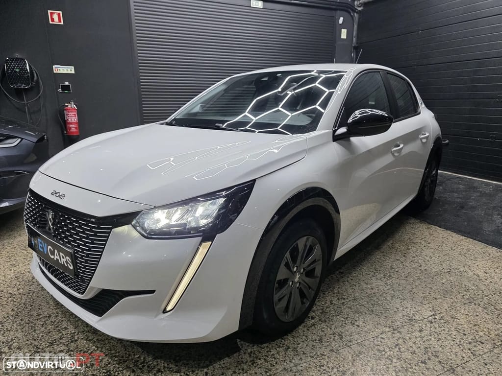 Peugeot E-208 50 kWh Allure Pack