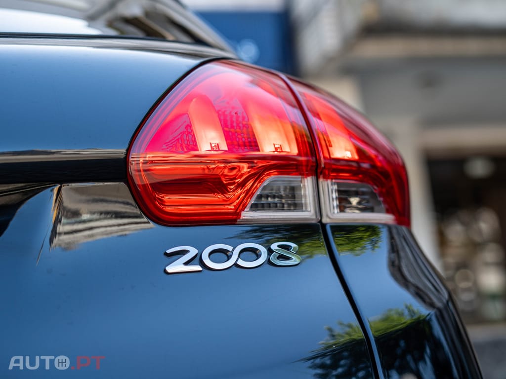 Peugeot 2008 1.2 PureTech Style