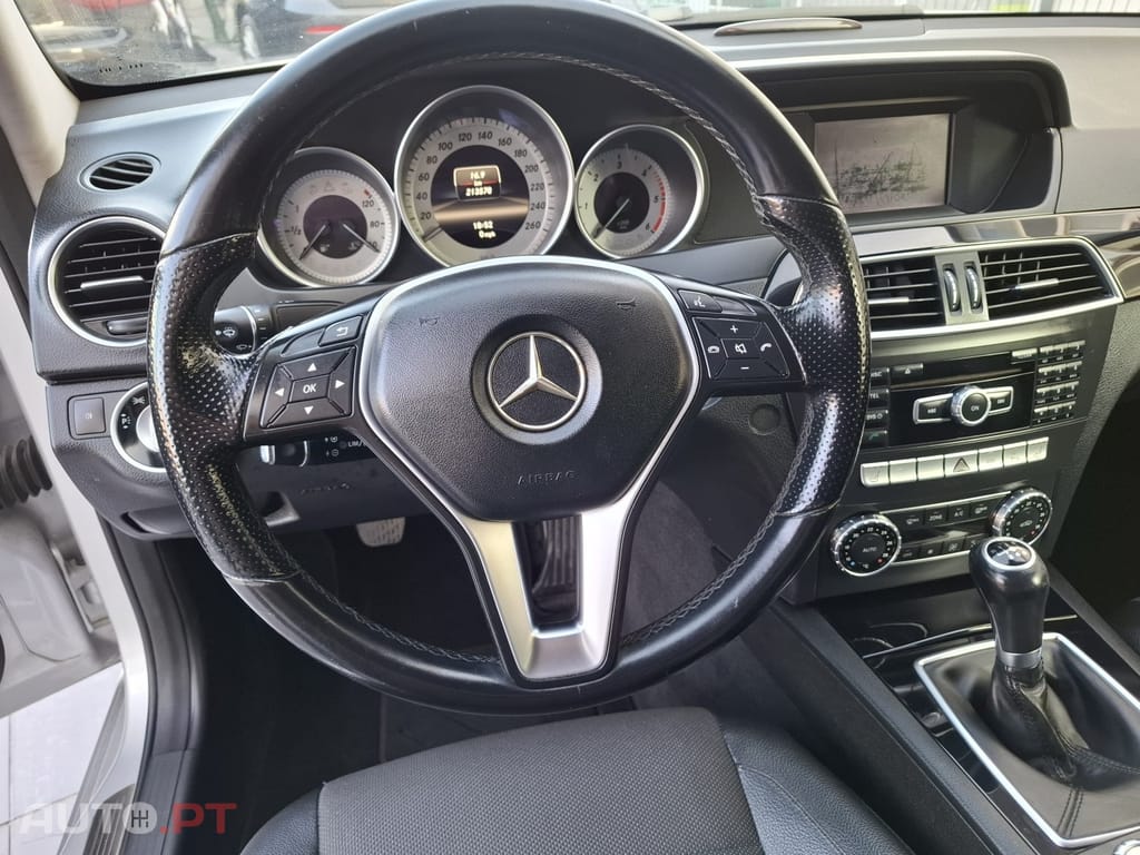 Mercedes-Benz C 220 AMG