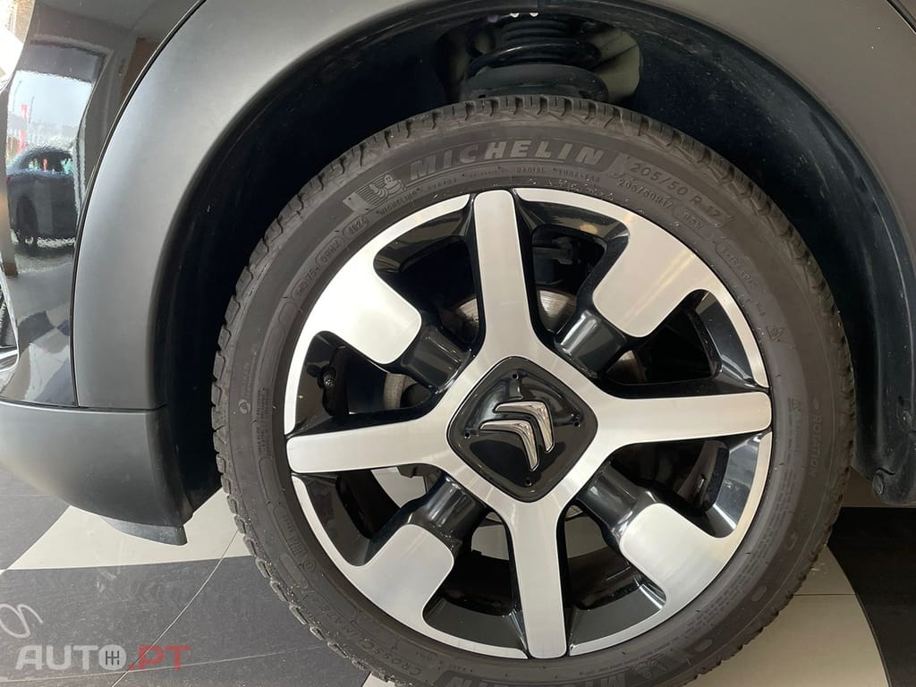 Citroen C4 Cactus 1.5 BlueHDi Shine