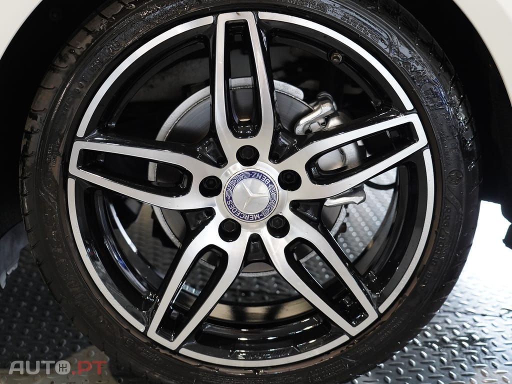 Mercedes-Benz A 160 d AMG Line