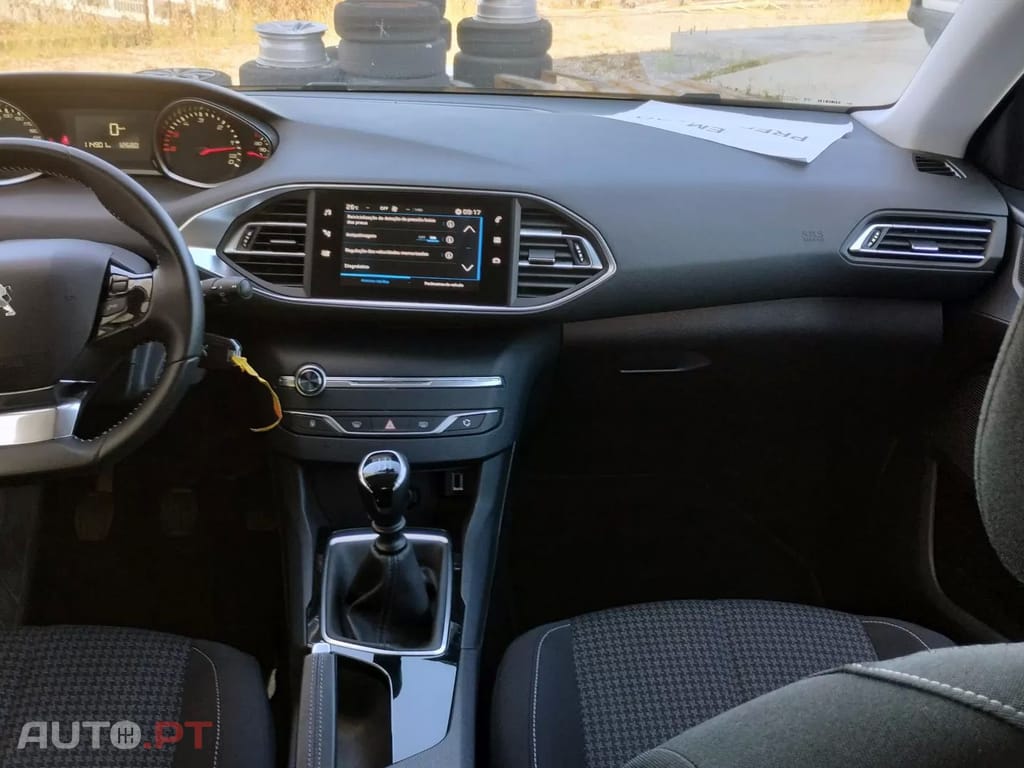 Peugeot 308 1.5 BlueHDi Business Line