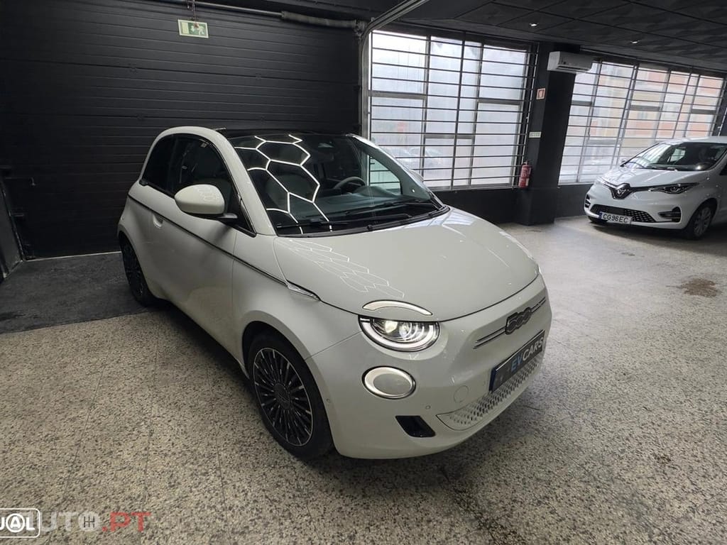 Fiat 500e La Prima