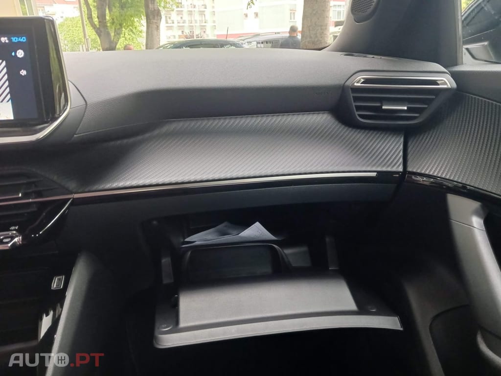 Peugeot E-2008 54 kWh Active