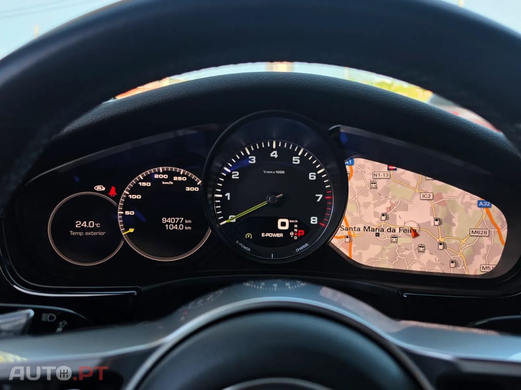 Porsche Panamera 4 E-Hybrid