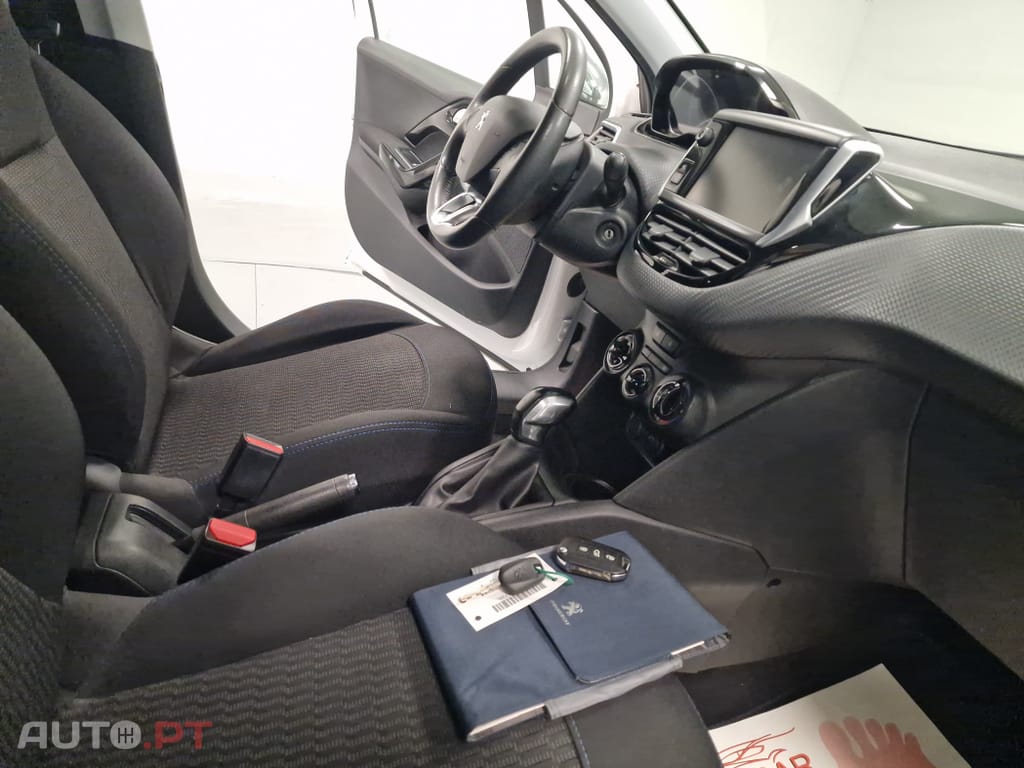 Peugeot 208 1.6 BlueHDi Style