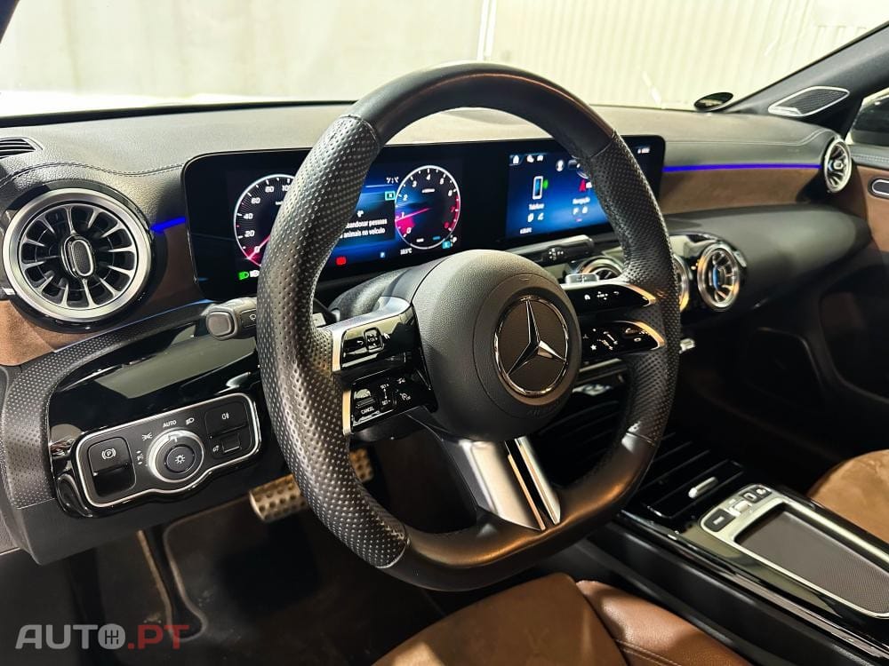 Mercedes-Benz CLA 200 7G-DCT AMG Line Advanced Plus — fotografia 17