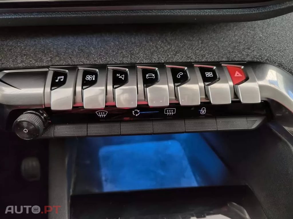 Peugeot 3008  Puretech 130 Stop Start Gpf Allure Pack