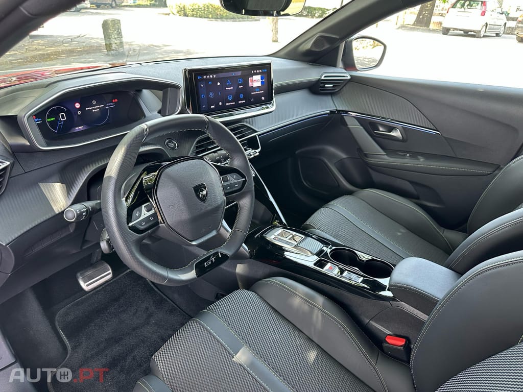 Peugeot E-208 50 kWh GT Pack