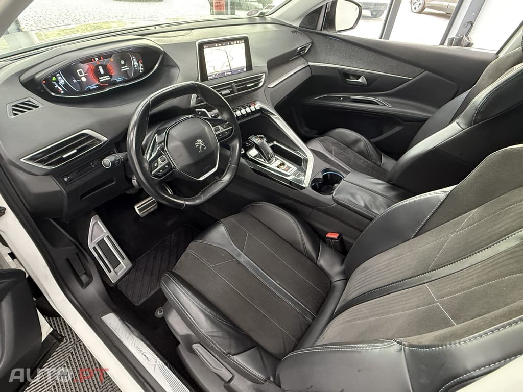 Peugeot 3008 1.2 PureTech Allure Grip Control EAT6