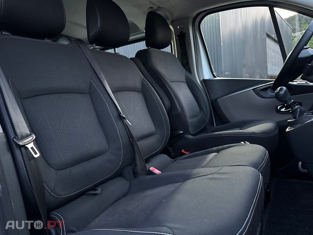 Renault Trafic 1.6 dCi L2H1 6 Lugares