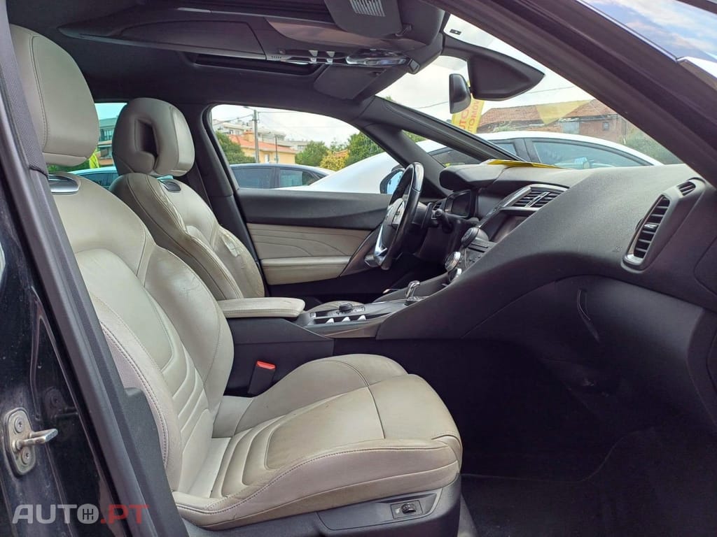 Citroen DS5 2.0 HDi Hybrid4 So Chic CMP6
