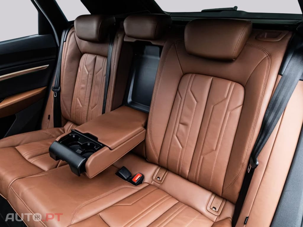 Audi E-Tron 55 S LINE BLACK I.V.A DEDUTIVEL 