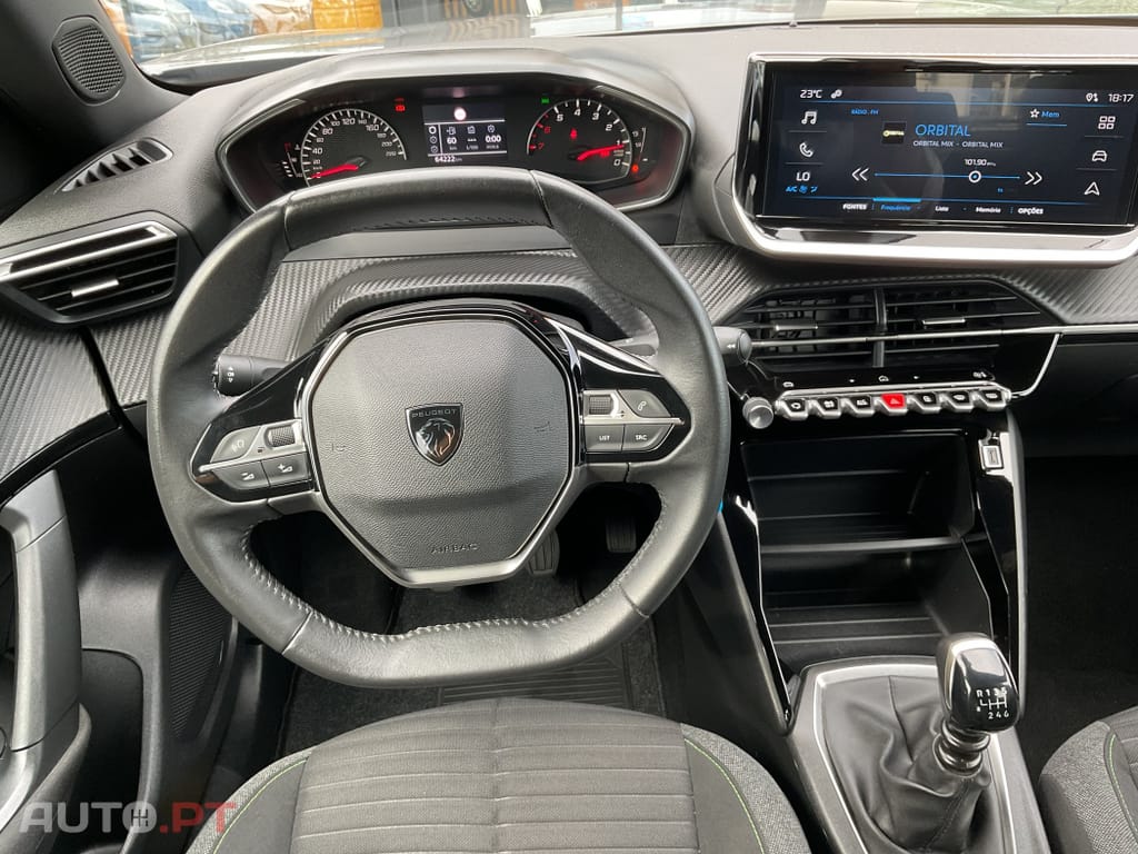 Peugeot 2008 1.2 PureTech Active Pack