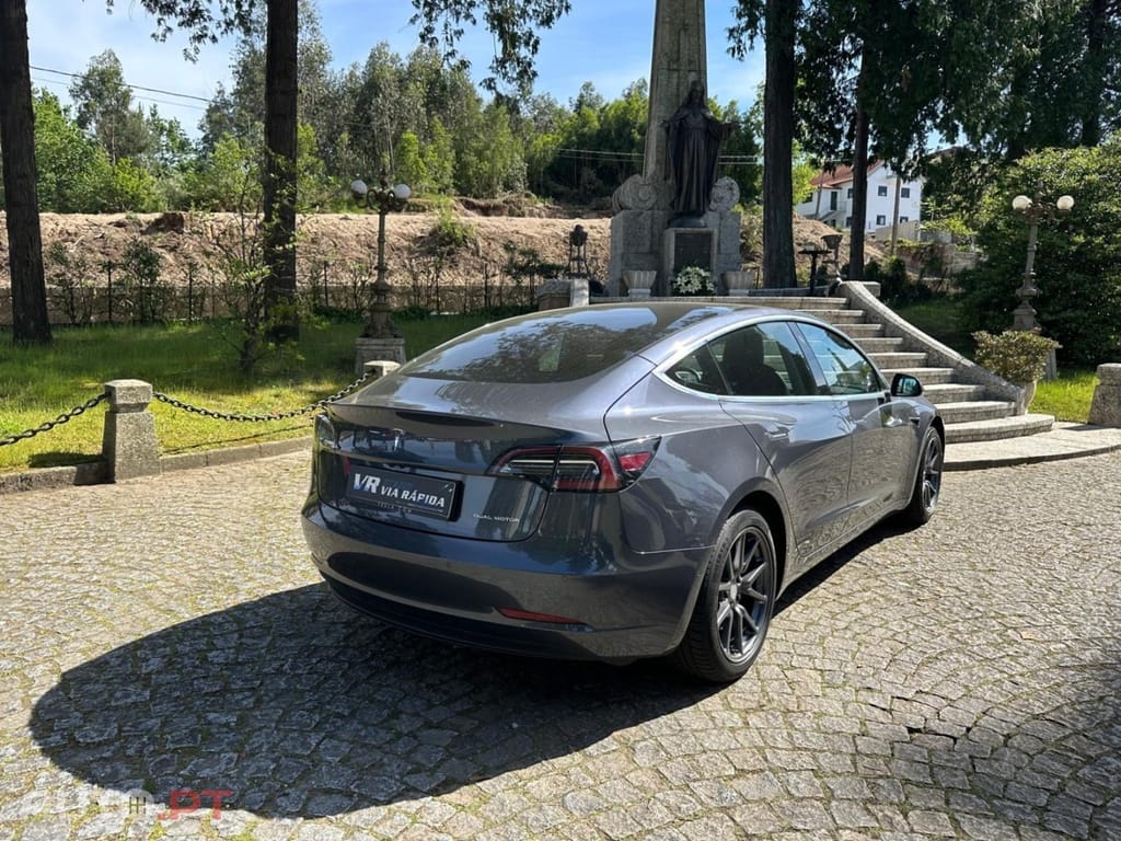 Tesla Model 3 Long-Range Dual Motor AWD