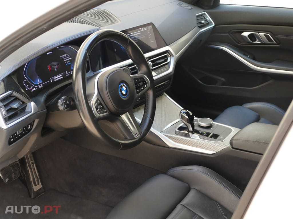 BMW 320 e Touring Pack M Auto