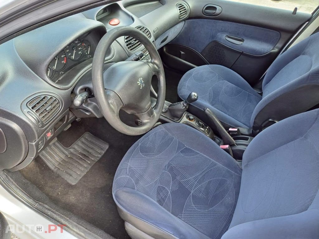 Peugeot 206 1.1 XR Présence — fotografia 6
