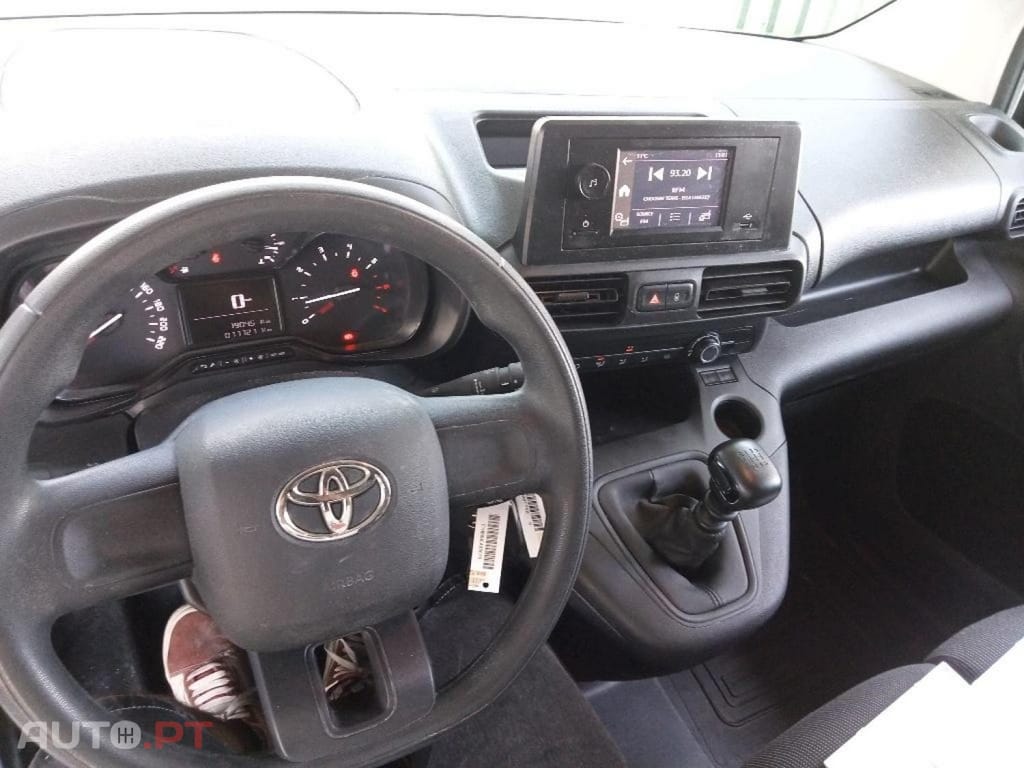 Toyota Proace City 1.5D L1 Comfort - IVA Dedutível