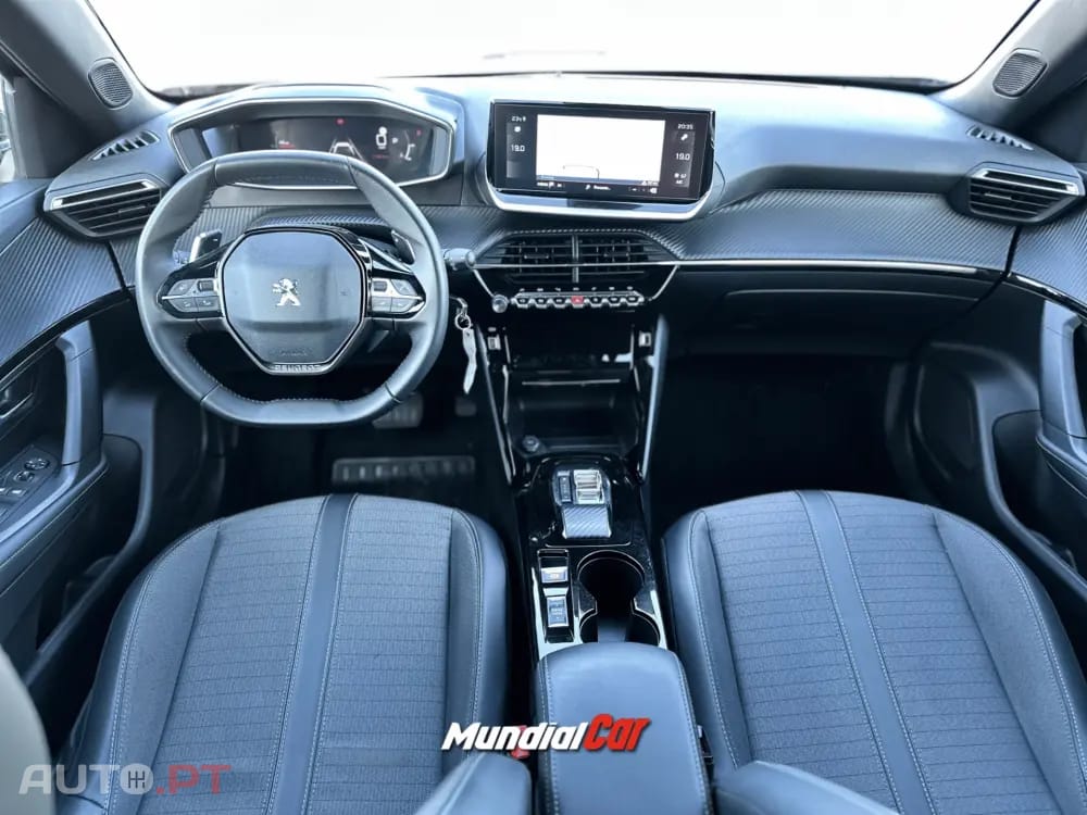 Peugeot 2008 1.2 PureTech Allure EAT8