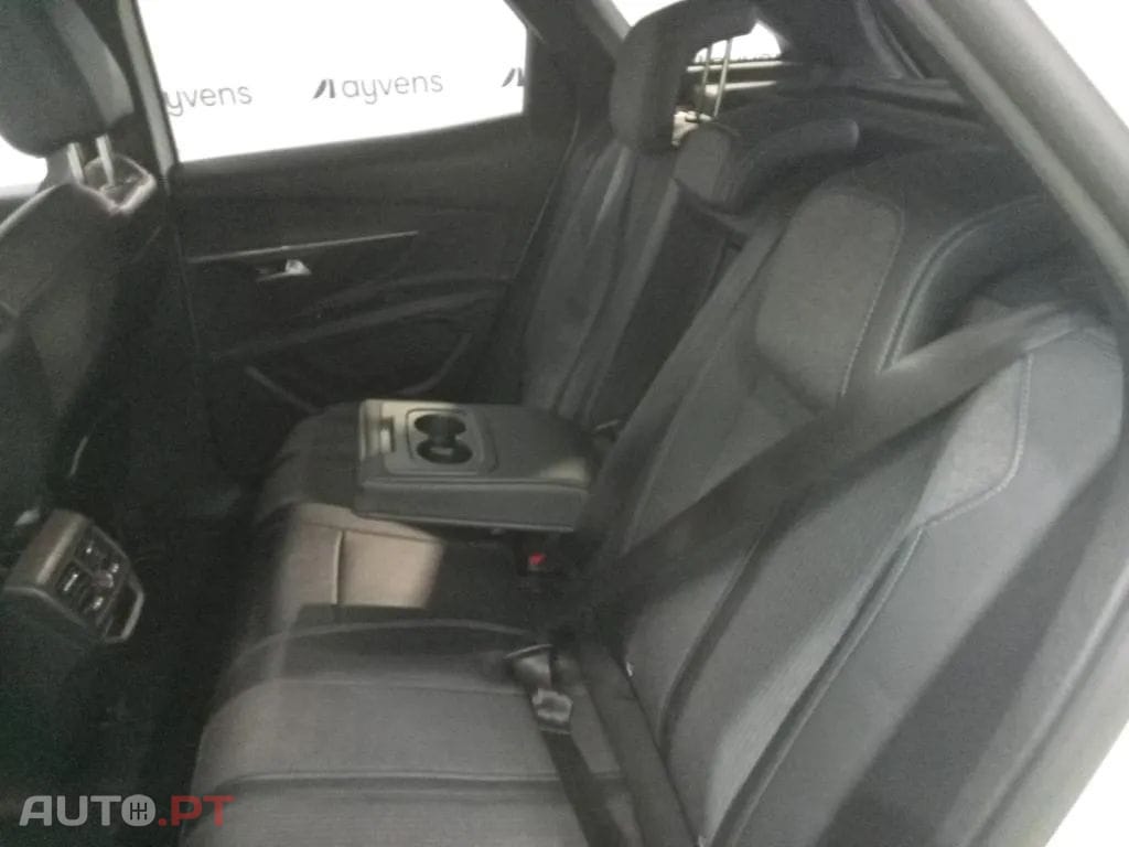 Peugeot 3008 1.6 Hybrid Allure e-EAT8