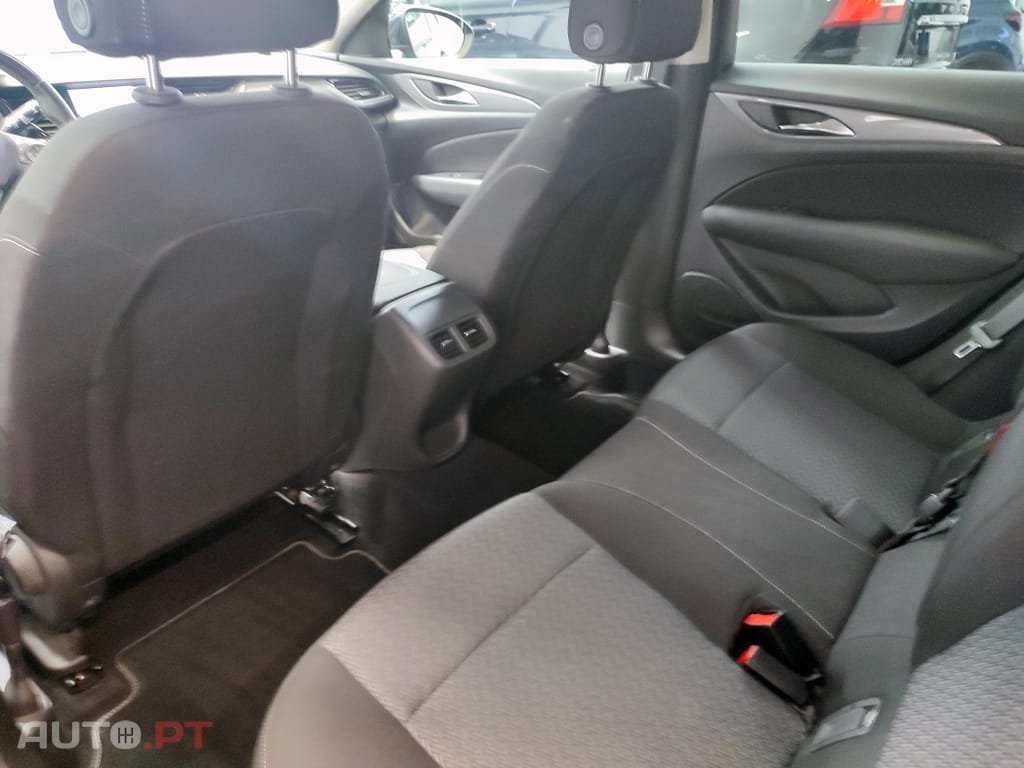 Opel Insignia 1.6 CDTI BUSINESS