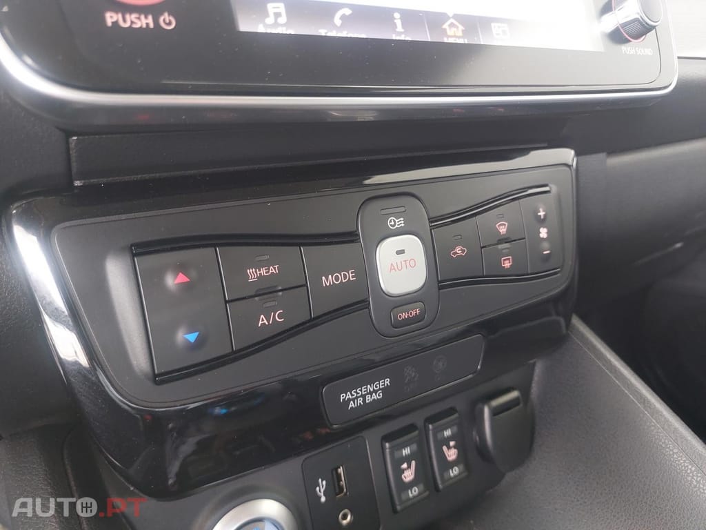 Nissan Leaf N-Connecta