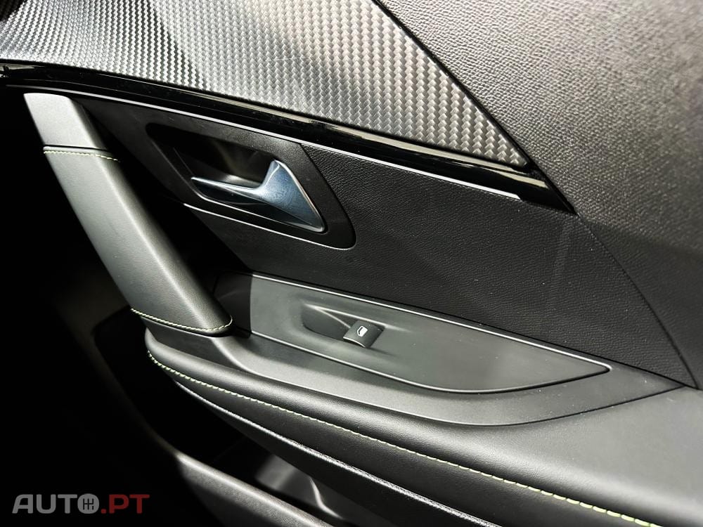 Peugeot E-208 50 kWh GT Pack
