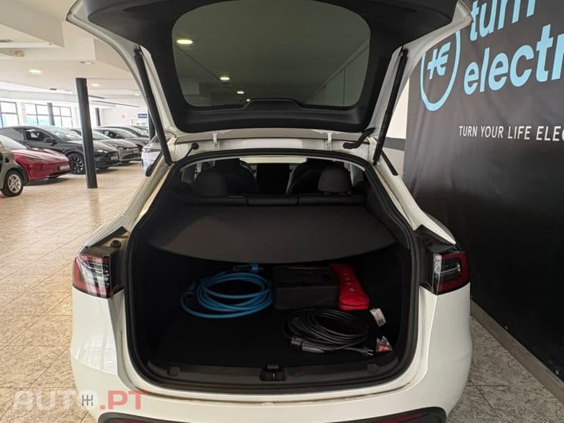 Tesla Model Y Performance Dual Motor AWD
