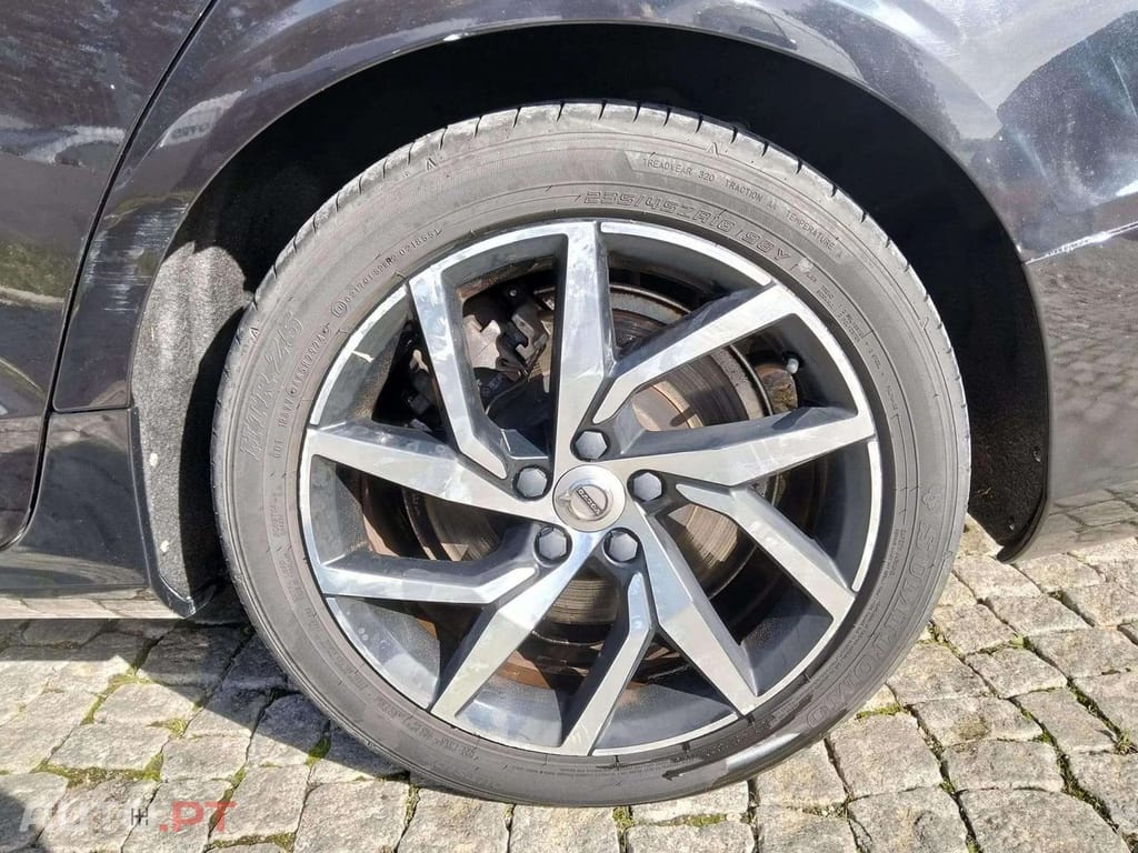 Volvo V60 2.0 T8 AWD TE Momentum