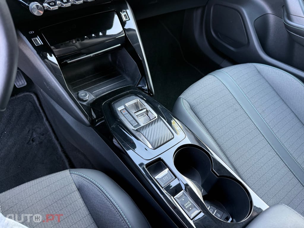 Peugeot 2008 1.2 PureTech Allure Pack EAT8