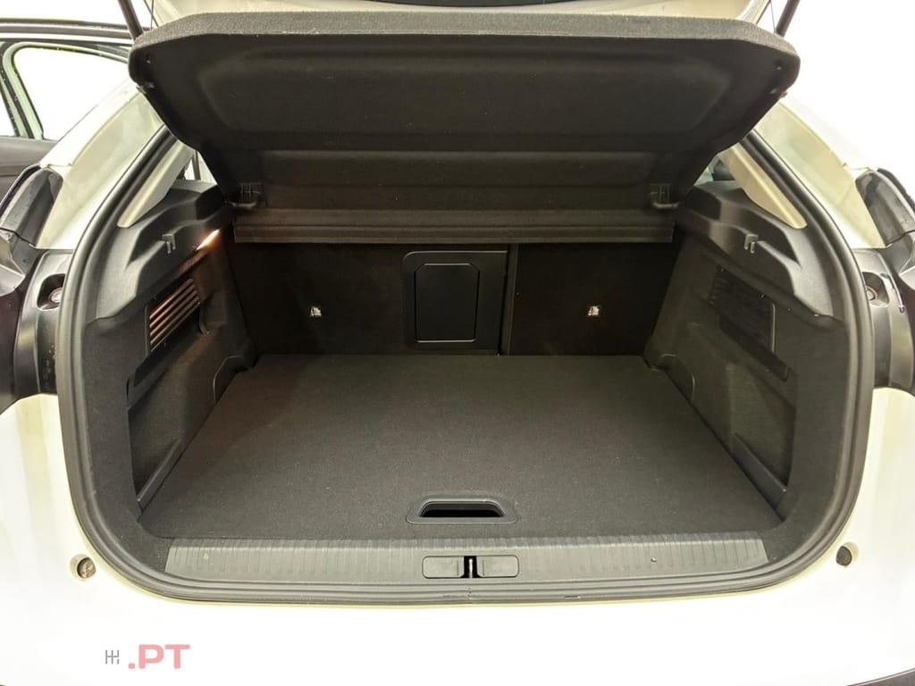 Citroen C4 1.2 PureTech Shine EAT8