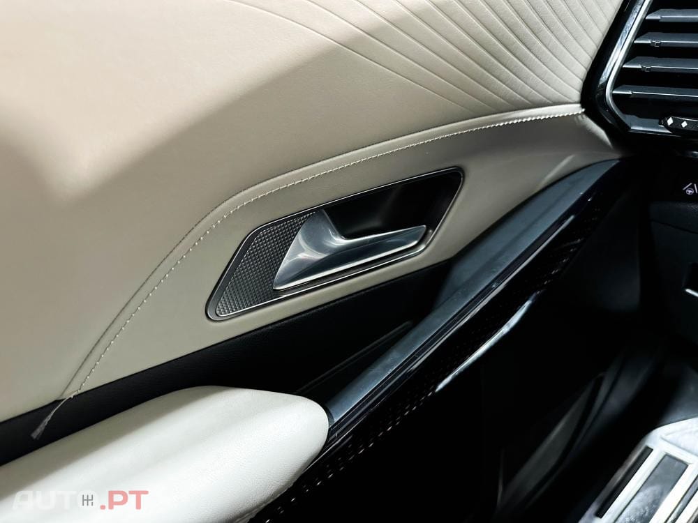 DS DS7 Crossback E-TENSE OPERA
