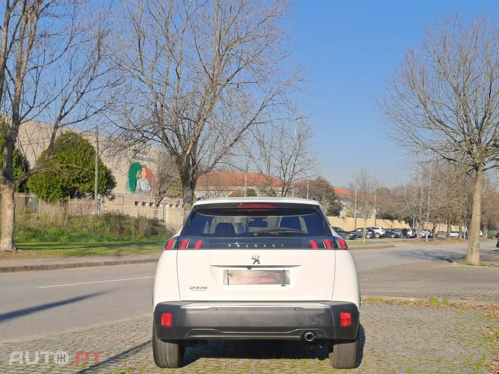Peugeot 2008 1.5 HDI ALLURE 110 CV