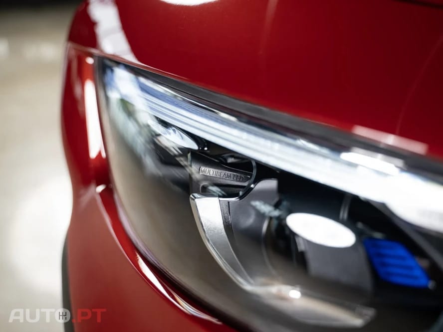 Mercedes-Benz A 250 e AMG Line