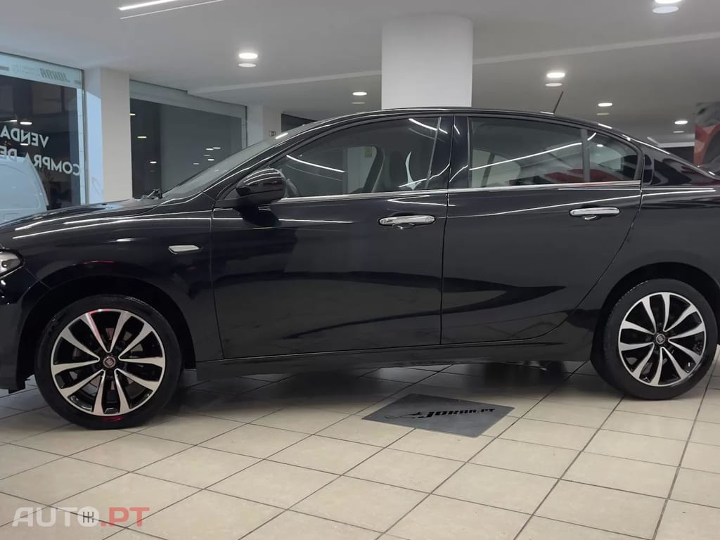 Fiat Tipo 1.3 M-Jet Easy JLL 17 (NACIONAL)