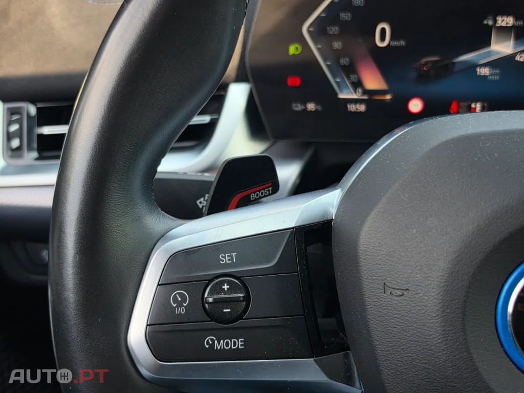 BMW iX2 eDrive20 Pack Desportivo M — fotografia 16