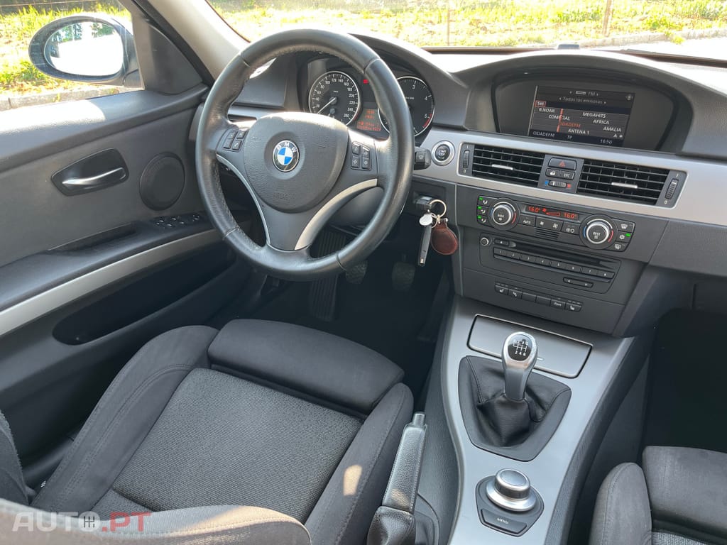 BMW 318 d Touring Navigation Sport