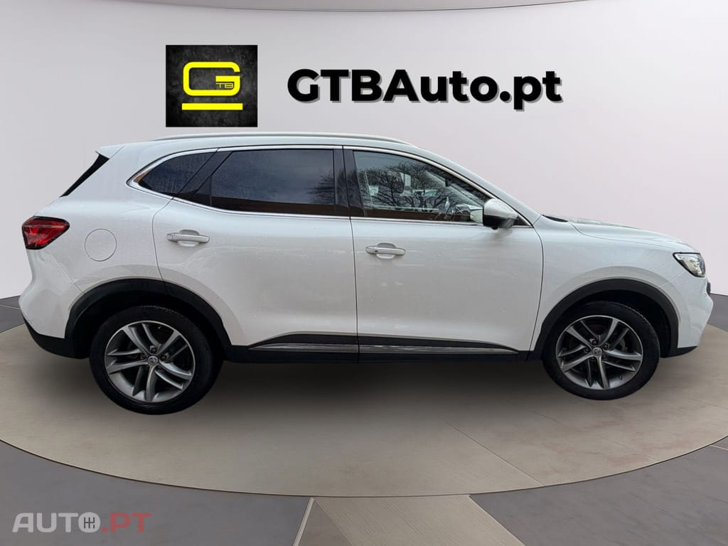 MG EHS PHEV Hybrid Luxury