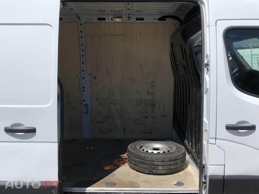 Renault Master 2.3 dCi L2H2 3.3T
